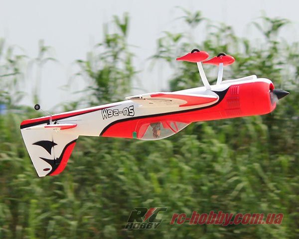 samolet-dynam-su-26m-9