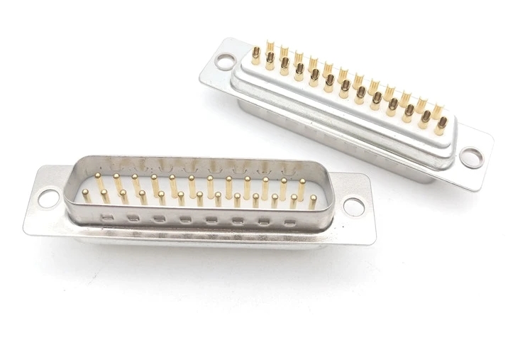 50 �� - ��������� DB25 2u Gold Male