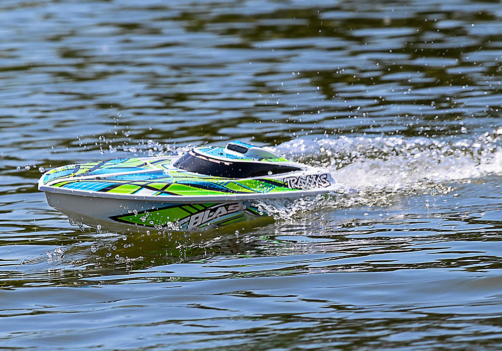 BLAST-TRAXXAS-38104-8-GRN (20)