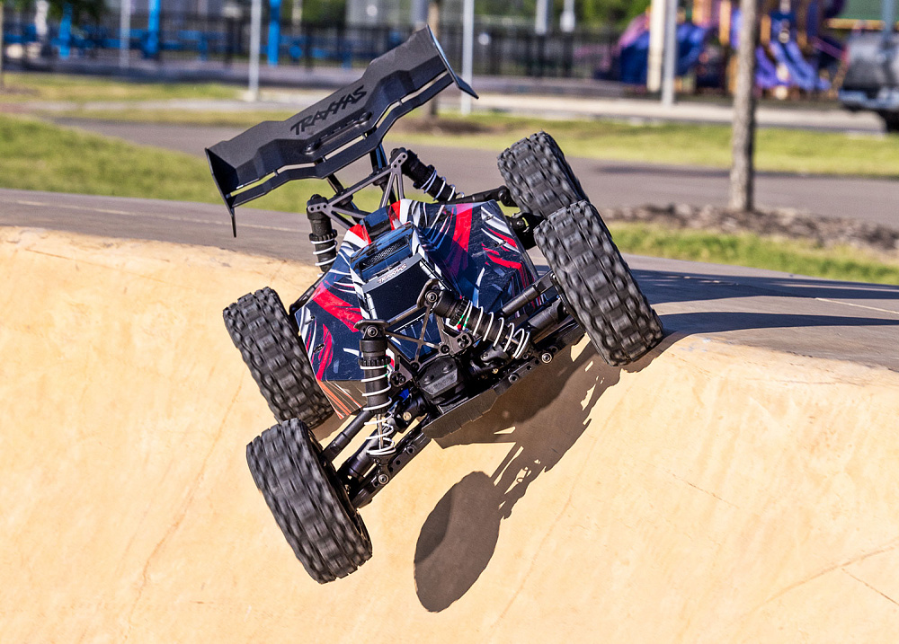 90154-4-jato4x4-action-red-skatepark-7031