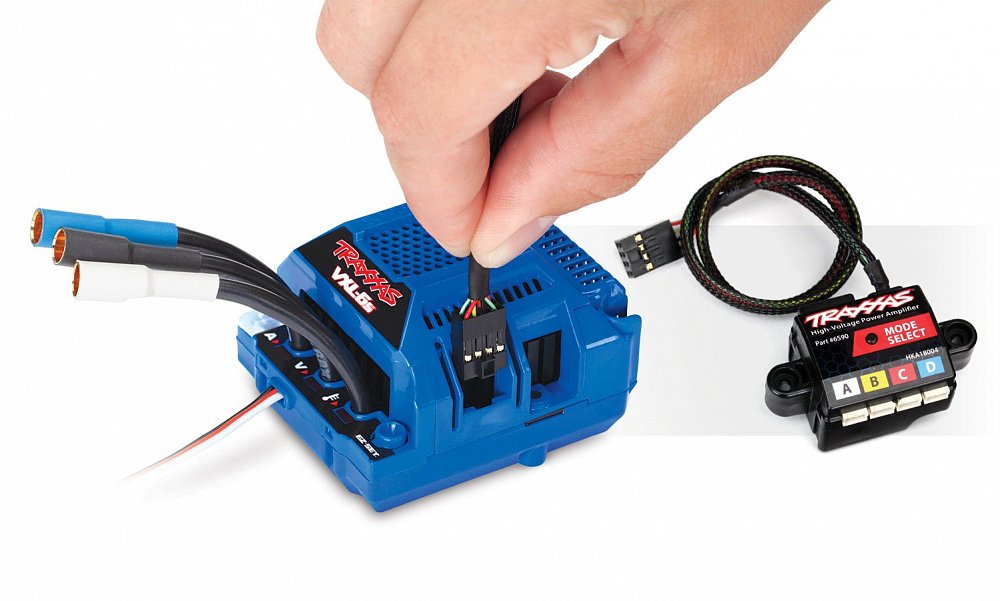 8485-LED-lights-plugging-in-IMG_9496