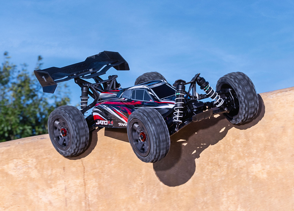 90154-4-jato4x4-action-red-skatepark-7014