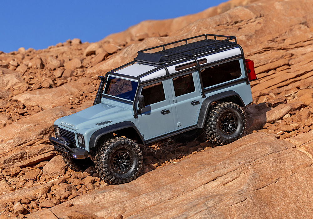 97054-1-BLK-TRAXXAS-DEFENDER (26)