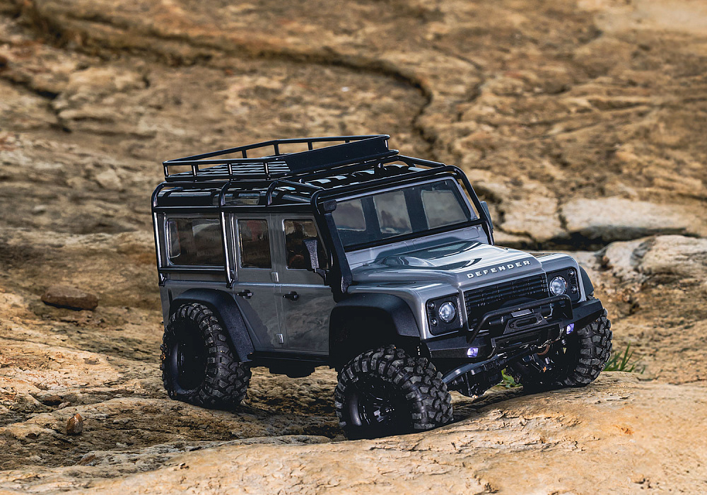 97054-1-BLK-TRAXXAS-DEFENDER (13)