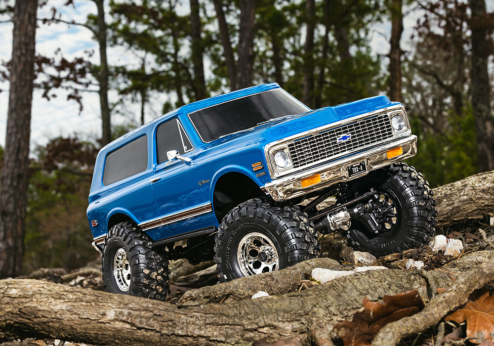 92086-4-TRX4-72-Blazer-High-Trail-Action-Blue-1396