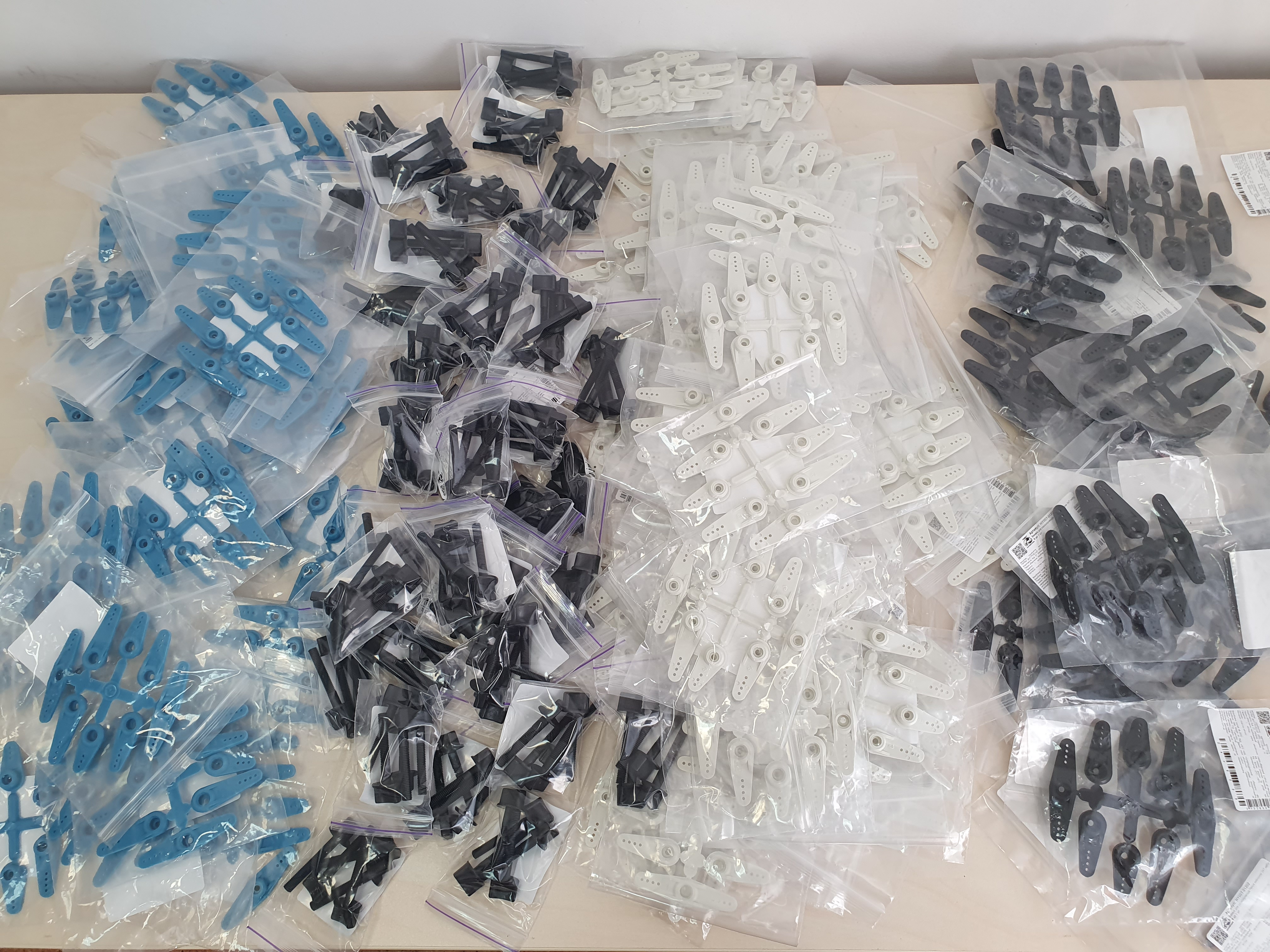 HY009-00202_02-original