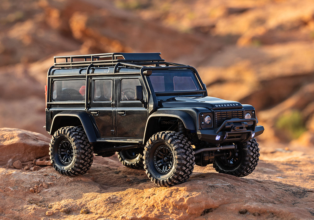 97054-1-BLK-TRAXXAS-DEFENDER (21)