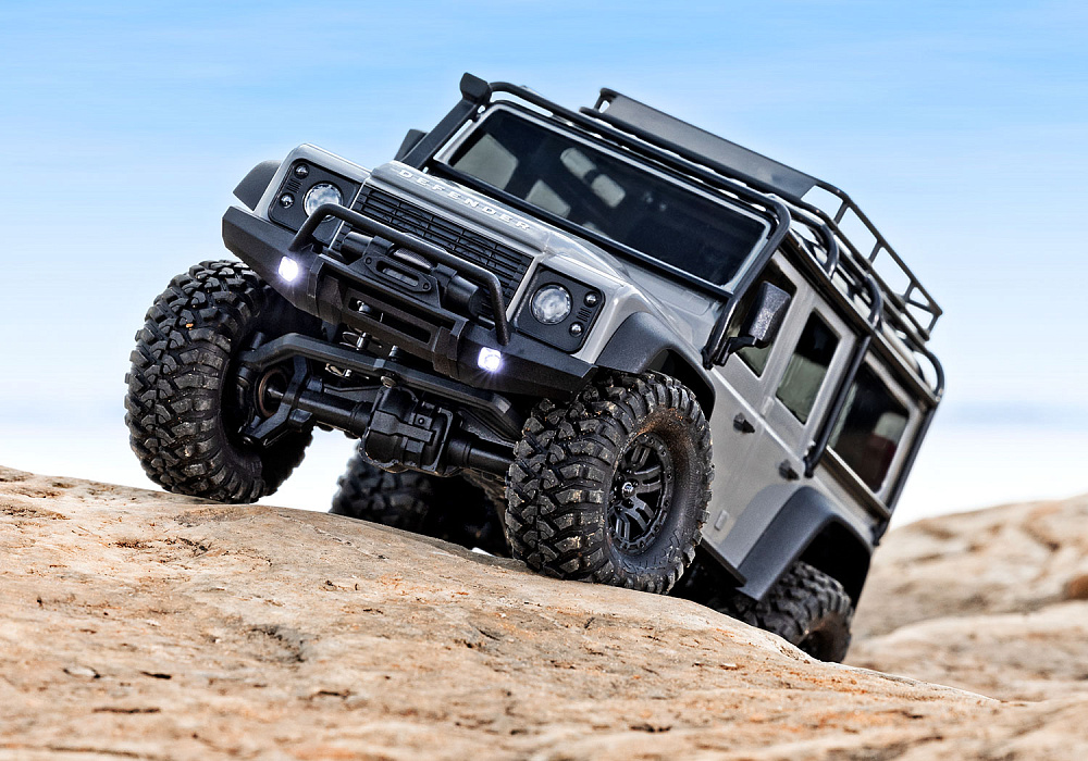 97054-1-XBLU-TRAXXAS-DEFENDER (27)