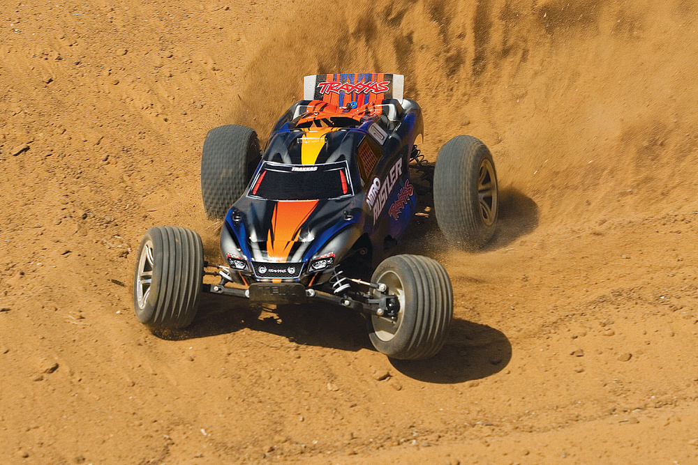 NITRO-RUSTLER-TRAXXAS-44096-3-BLUE (5)