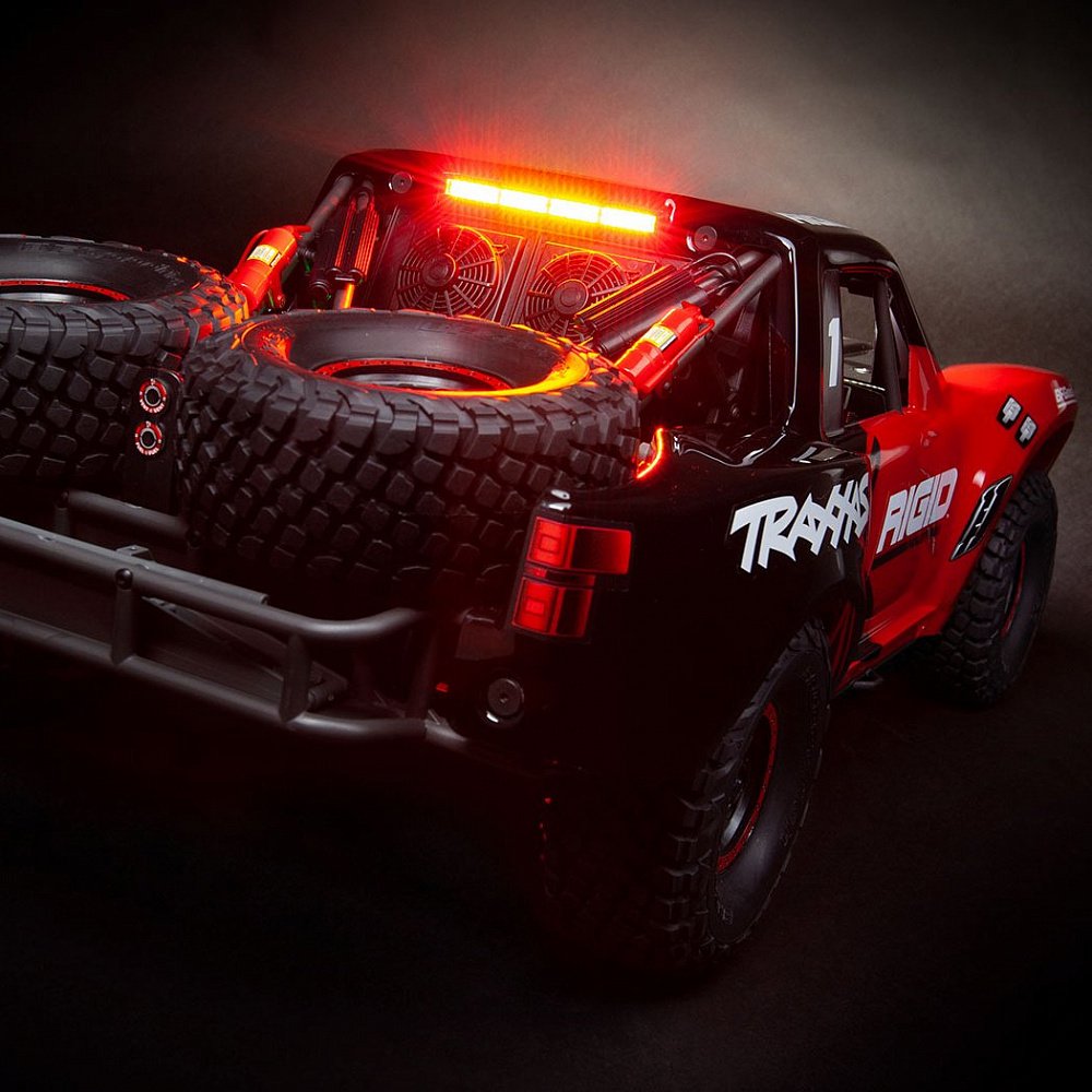   Traxxas Unlimited Desert Racer LED 100 24   24   2   (8487)
